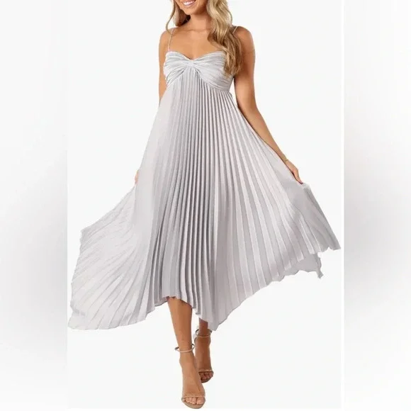 New Petal &‎ Pup Pleated Sleeveless Satin Maxi Dress - Picture 6 of 11